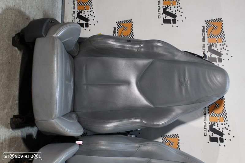 Bancos Peugeot RCZ em Pele - 2