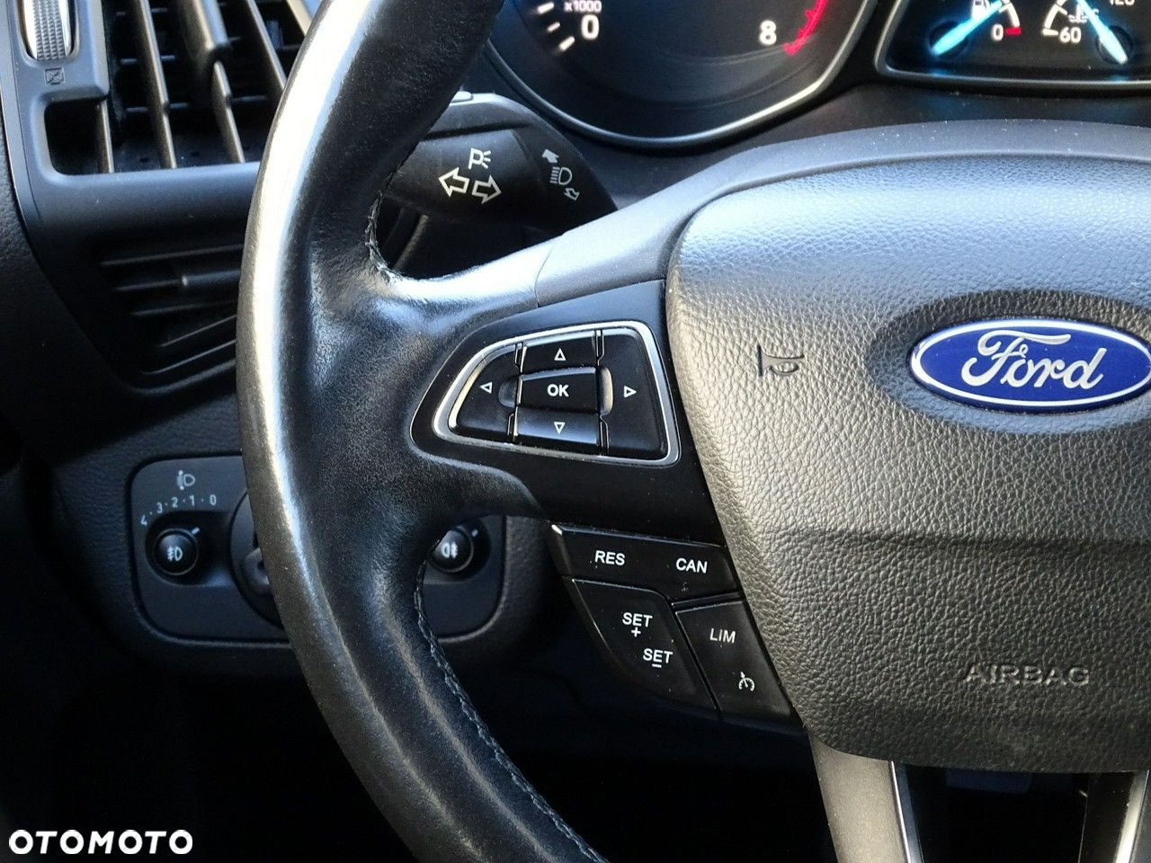 Ford Kuga - 19