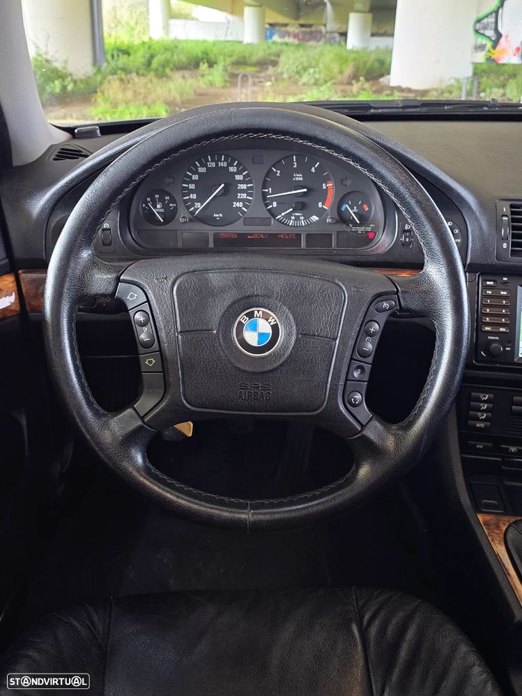 BMW 525 - 28