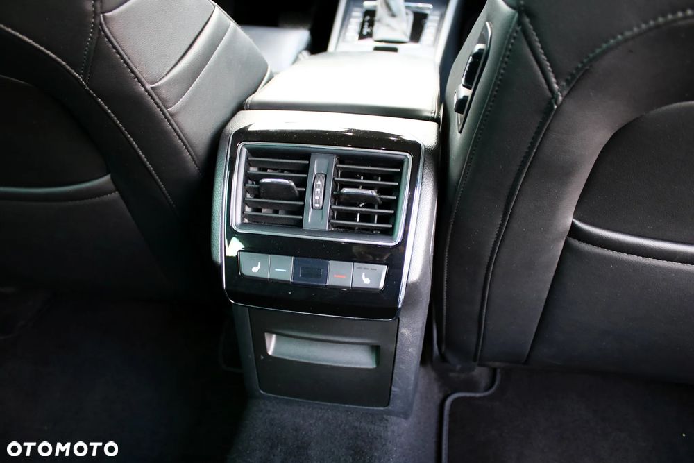 Skoda Superb 2.0 TDI 4x4 Style DSG - 27