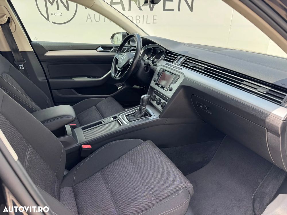 Volkswagen Passat - 10