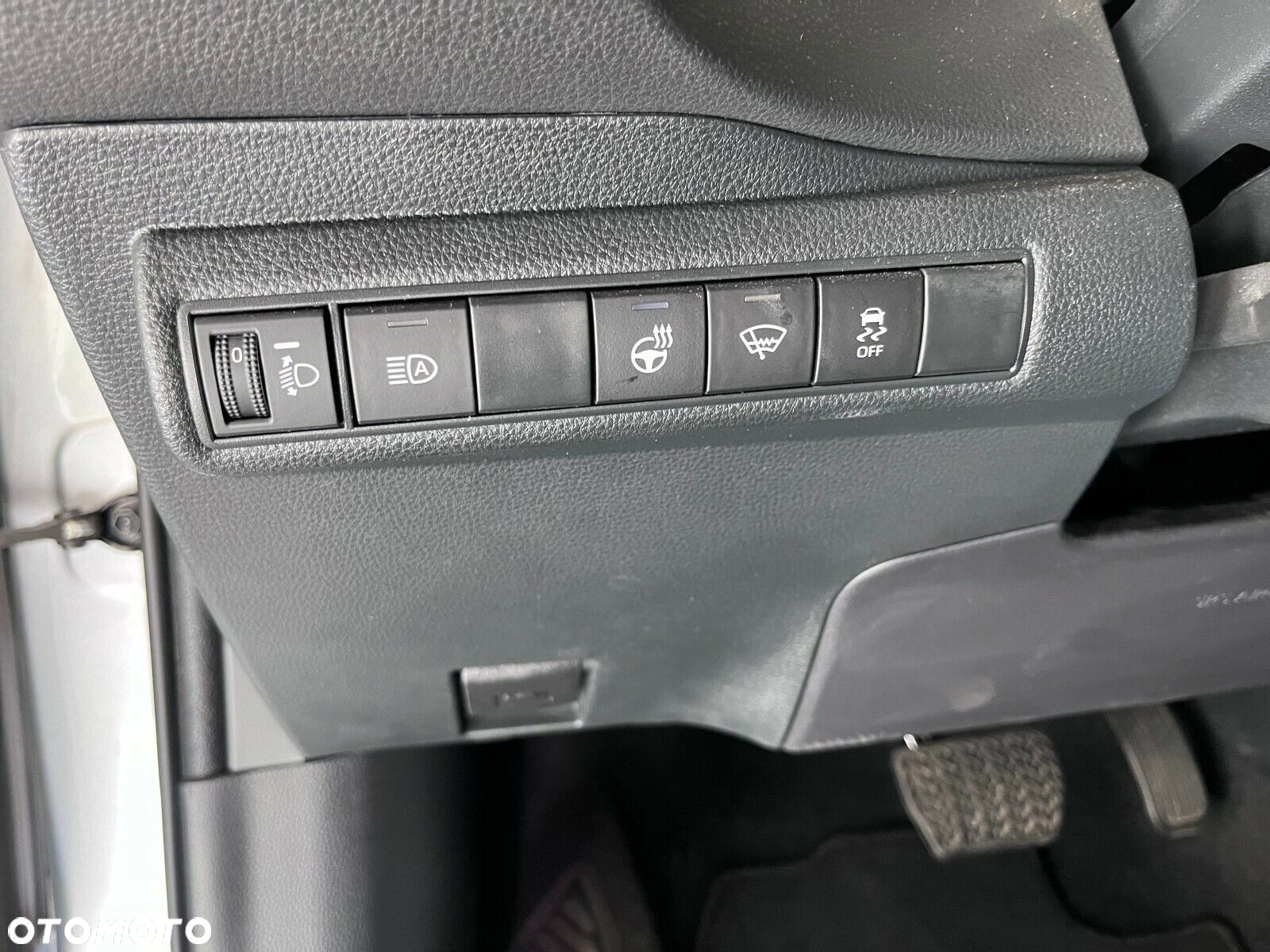 Suzuki Swace 1.8 Hybrid Premium Plus CVT - 15