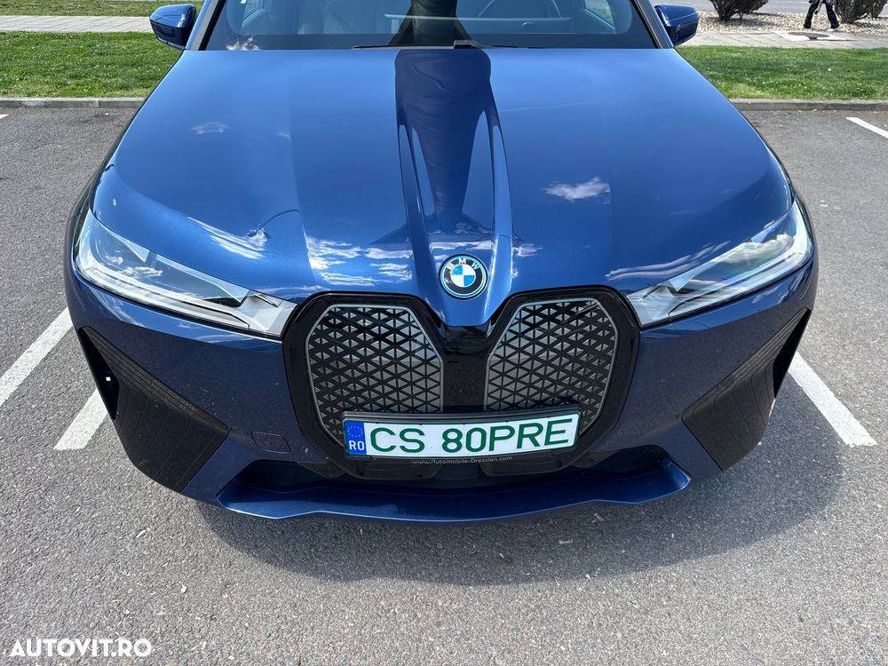 BMW iX - 5