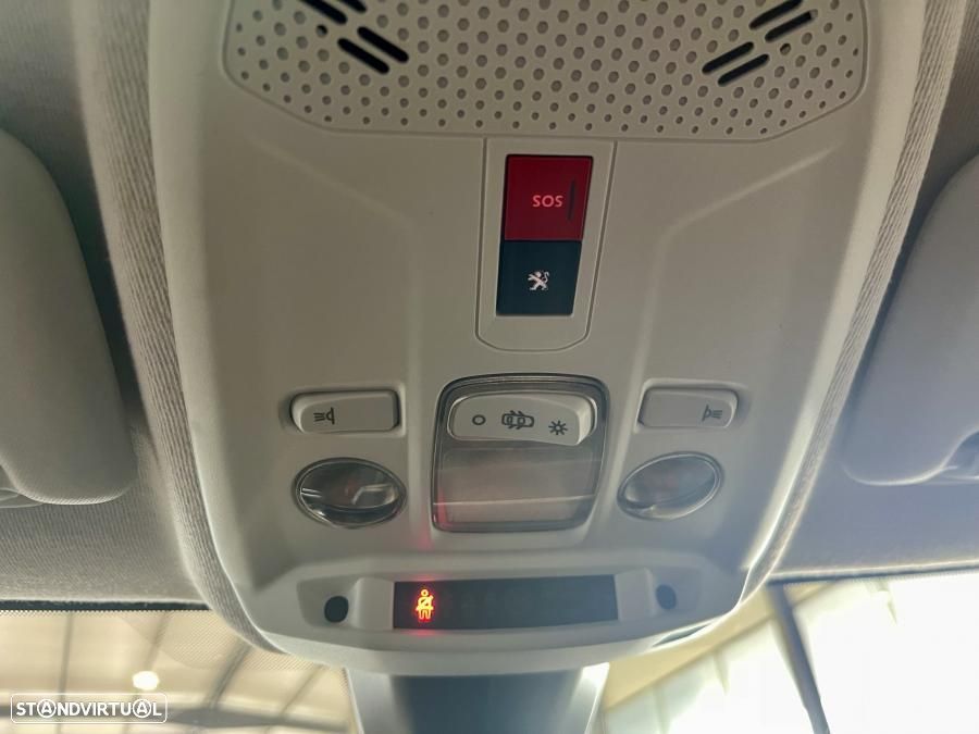 Peugeot 208 1.2 PureTech Allure Pack - 24