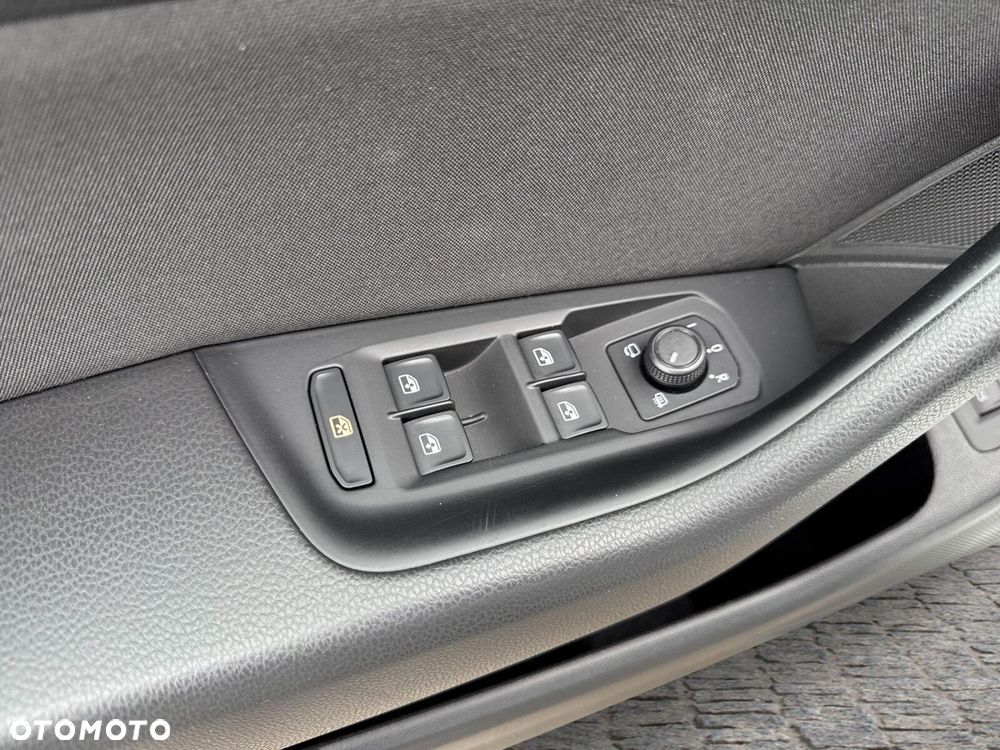 Volkswagen Passat 2.0 TDI EVO Essence - 19