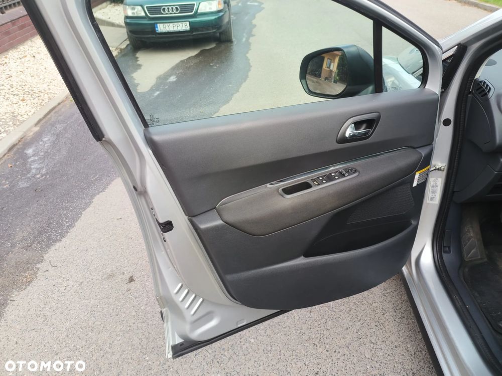 Peugeot 3008 1.6 Premium - 9