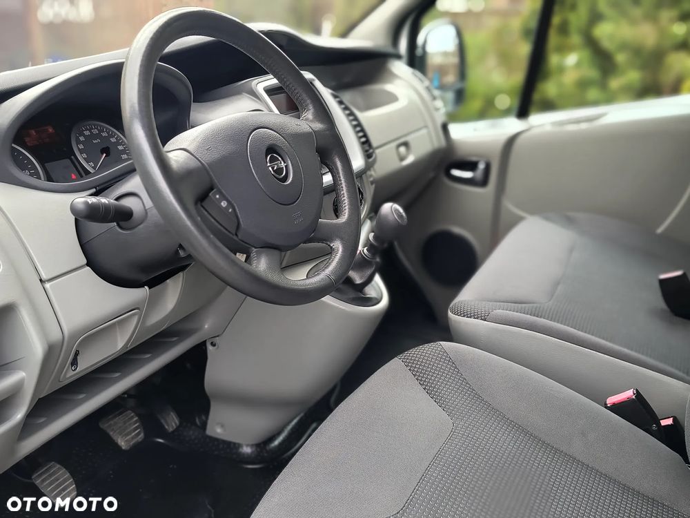 Opel Vivaro - 23