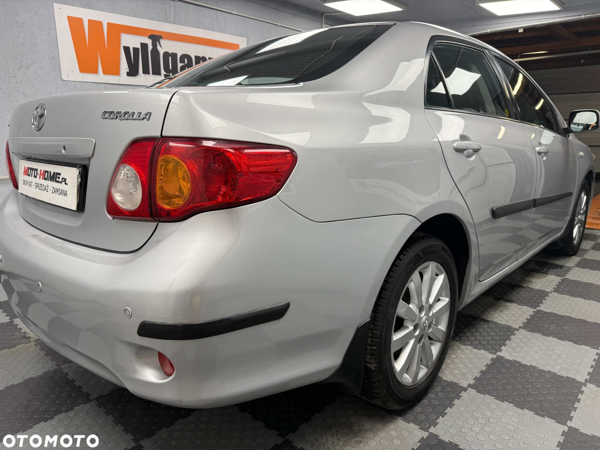 Toyota Corolla - 23