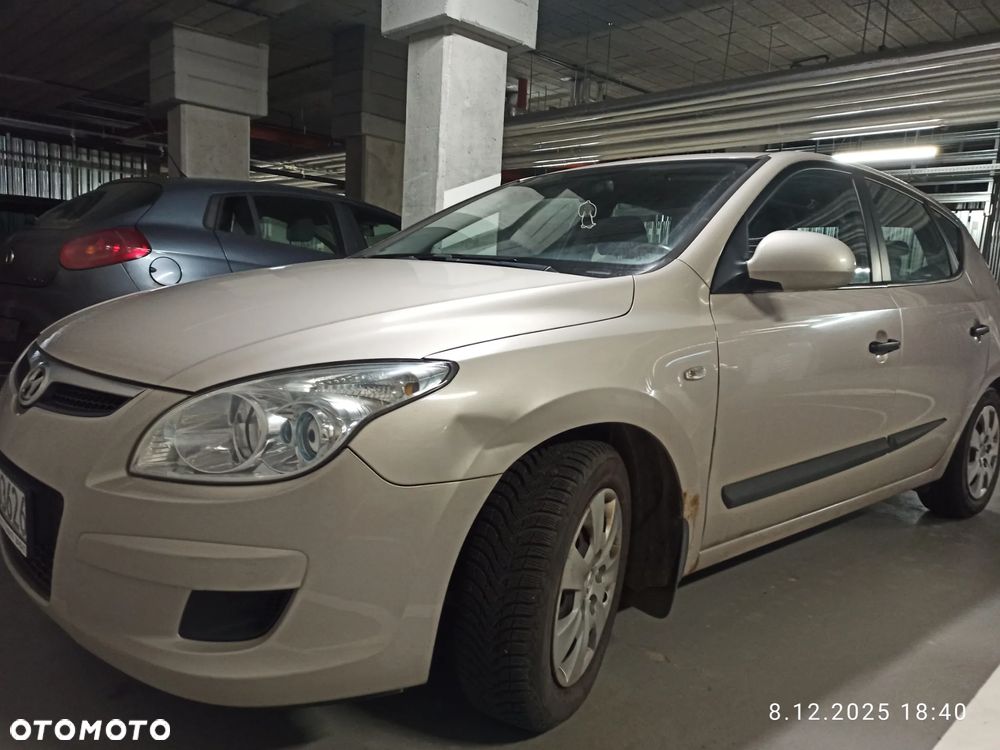 Hyundai i30 1.4 Base + - 3