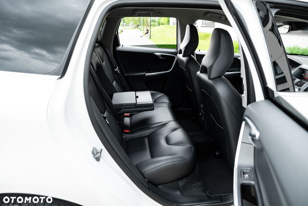 Volvo XC 60 D5 AWD Summum - 21