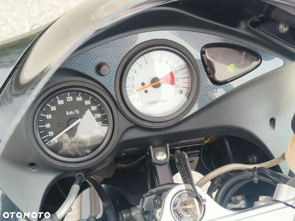 Suzuki SV - 23