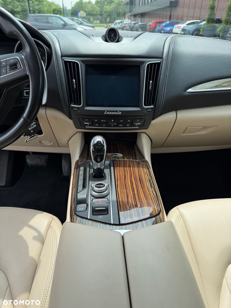 Maserati Levante S Q4 - 17