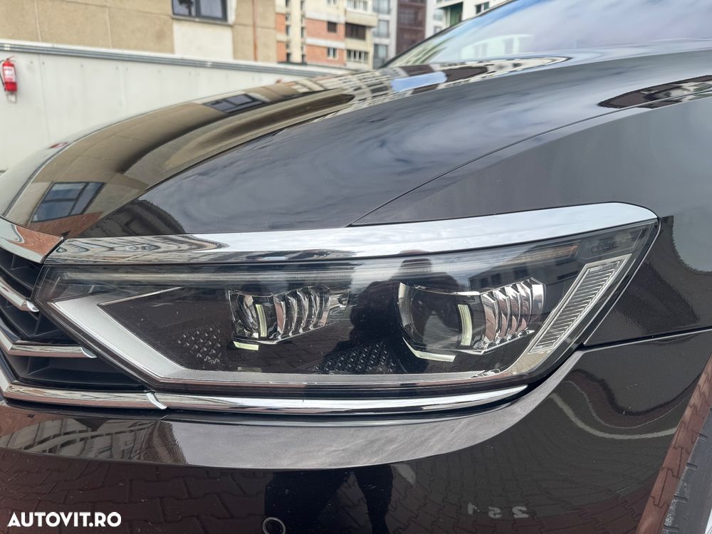 Volkswagen Passat - 9