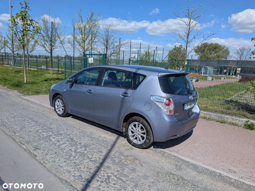 Toyota Verso 1.8 Executive - 17