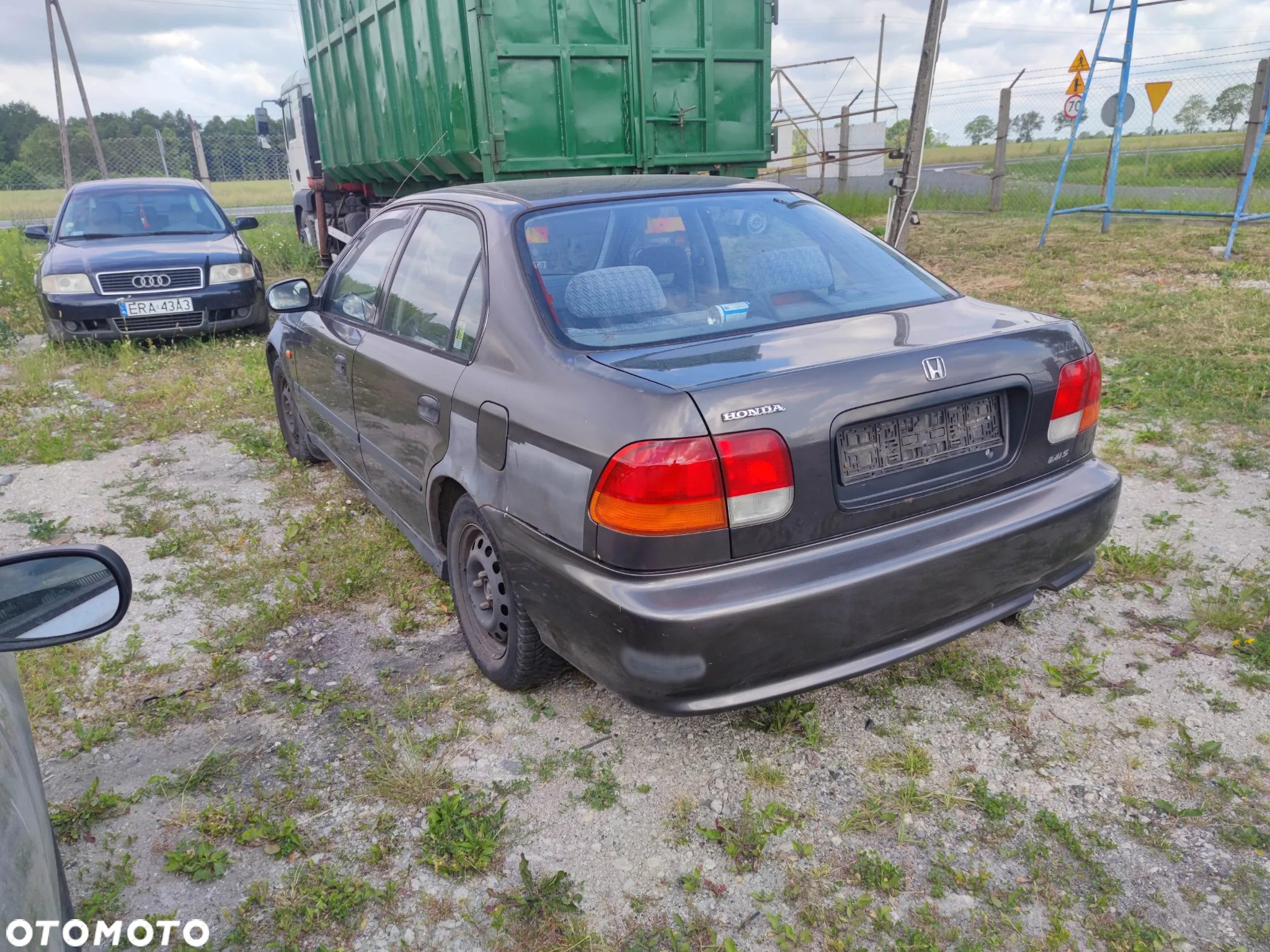 Honda Civic VI sedan 1.4 D14Z2 na części - 5