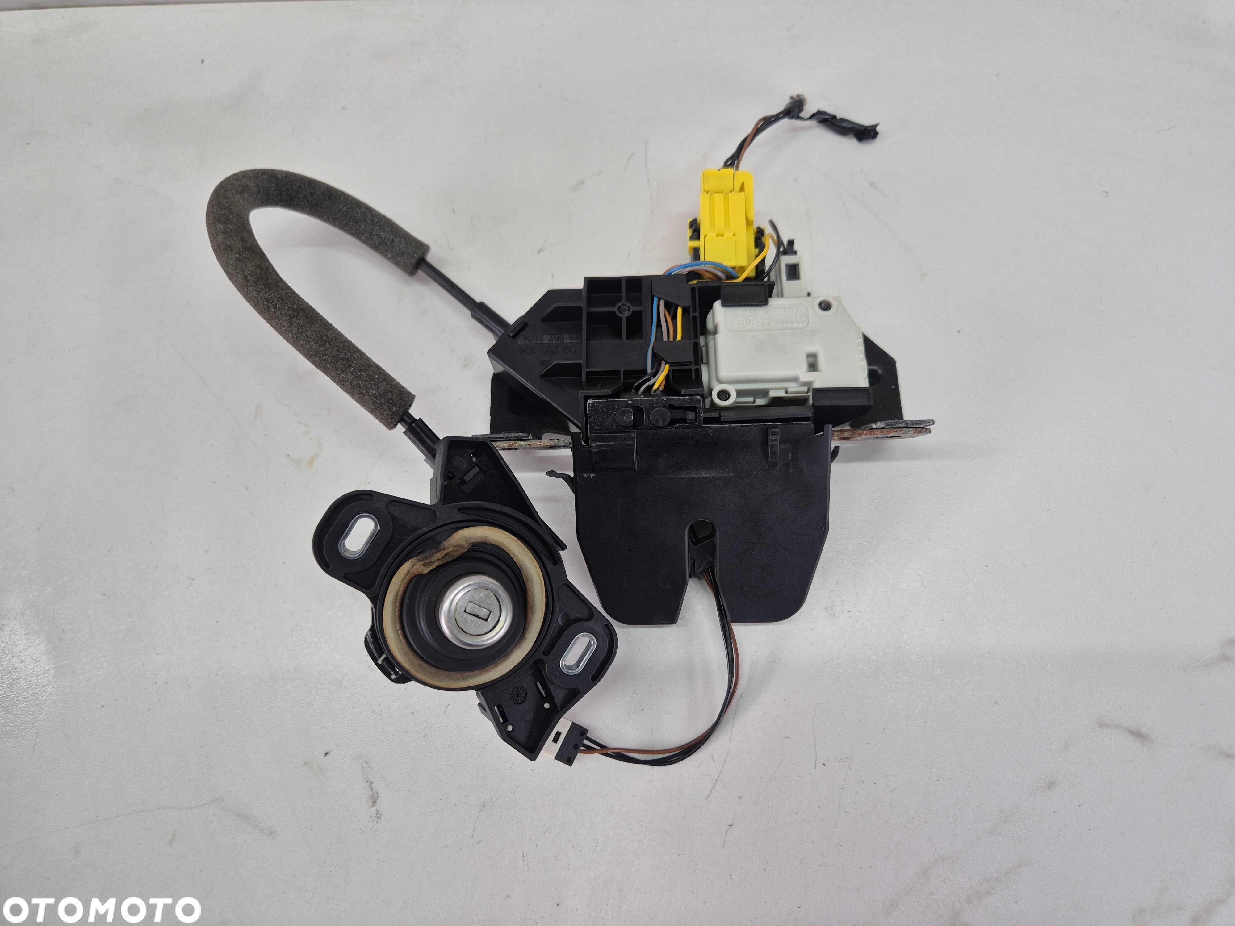 opel vectra c sedan HB zamek tylnej klapy bagażnika kostka - 2