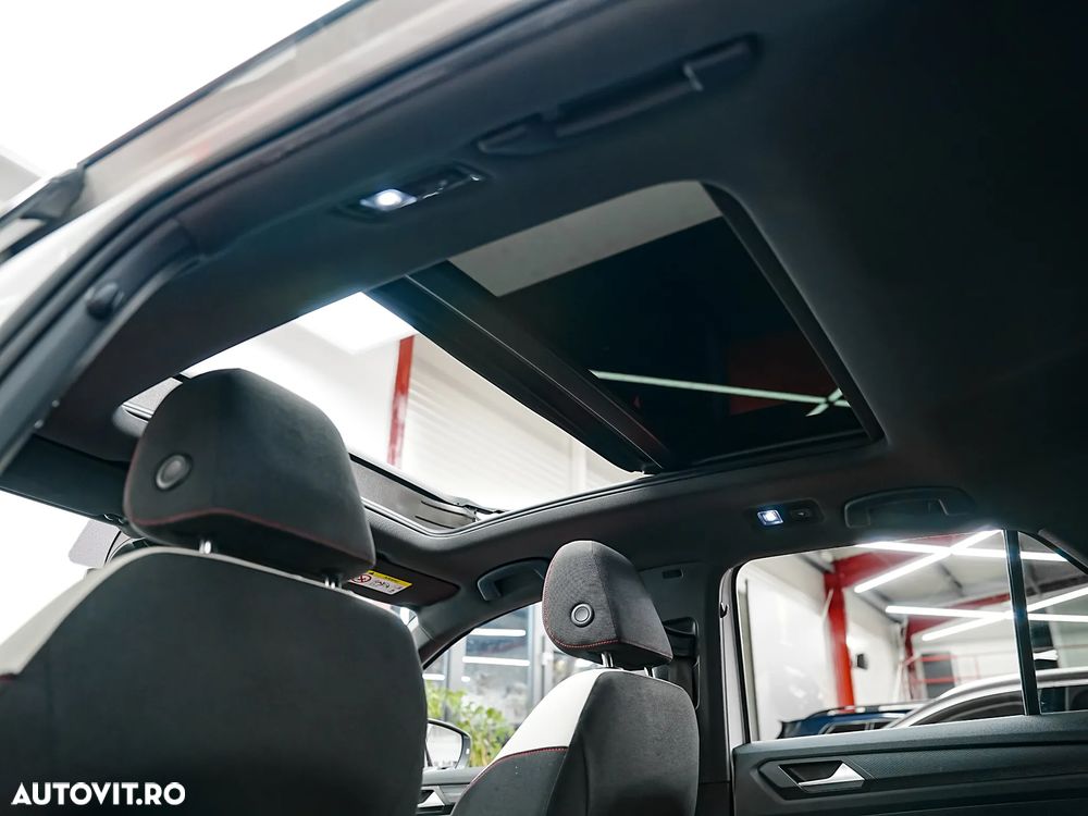 Volkswagen T-Roc 2.0 TSI 4Motion DSG Sport - 8