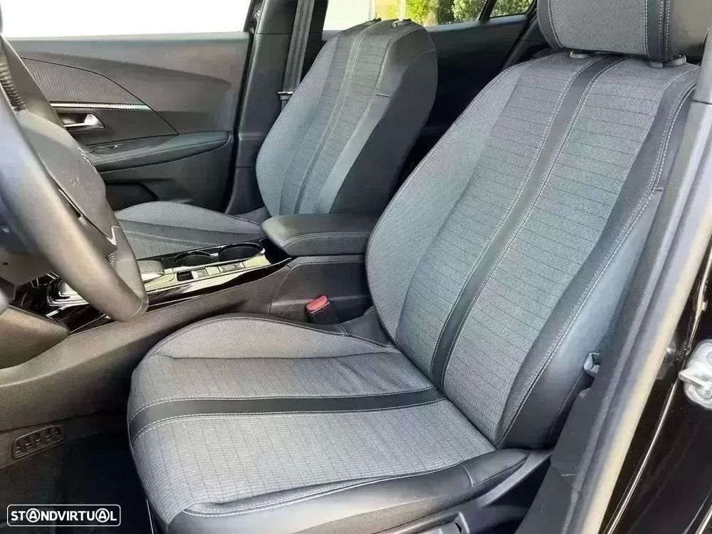 Peugeot e-2008 50 kWh Allure Pack - 21