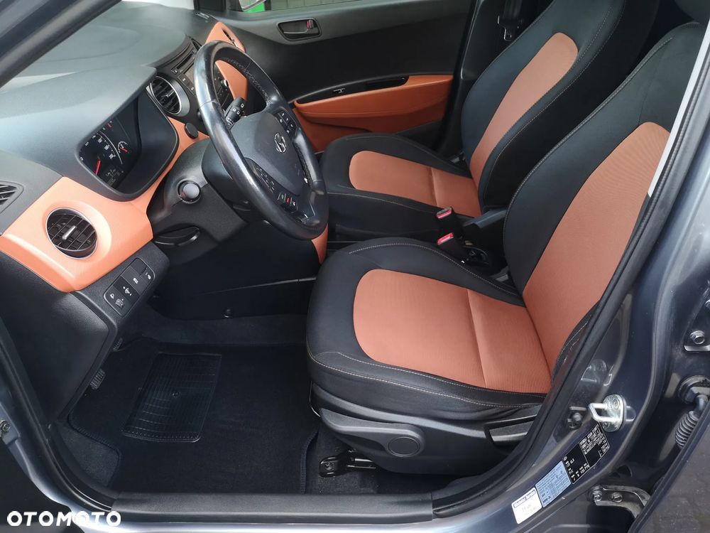 Hyundai i10 1.2 Fifa World Cup Edition - 18
