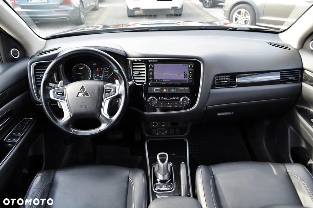 Mitsubishi Outlander - 27