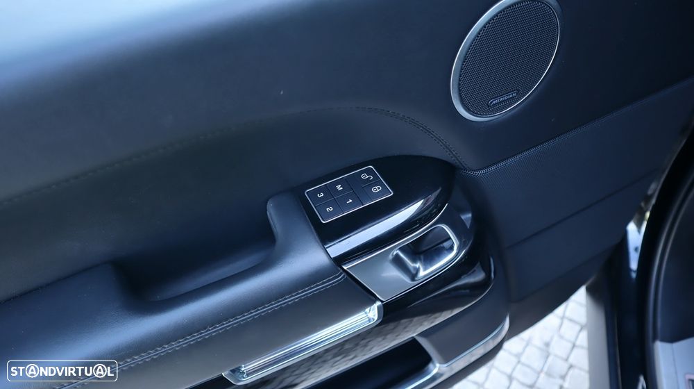Land Rover Range Rover 4.4 SDV8 Autobiography - 32
