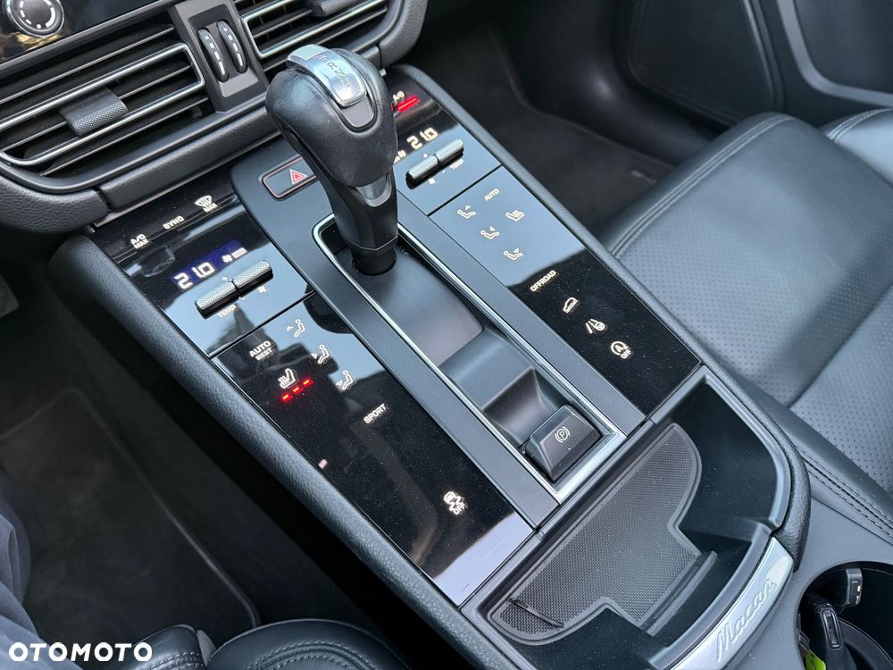 Porsche Macan Standard - 19