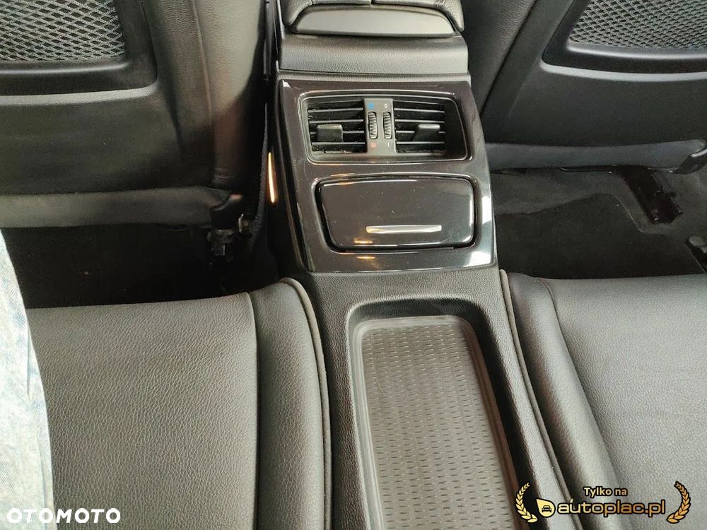 BMW Seria 3 320i Edition Exclusive - 9