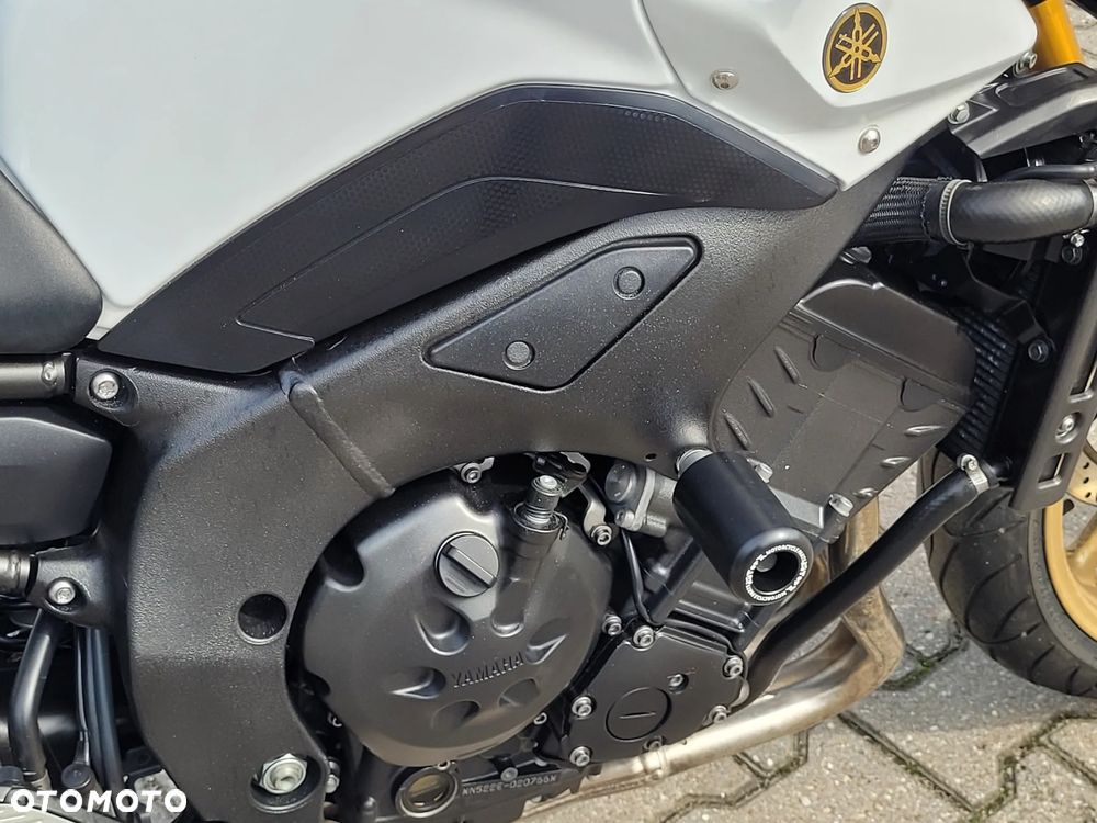 Yamaha FZ8 - 24