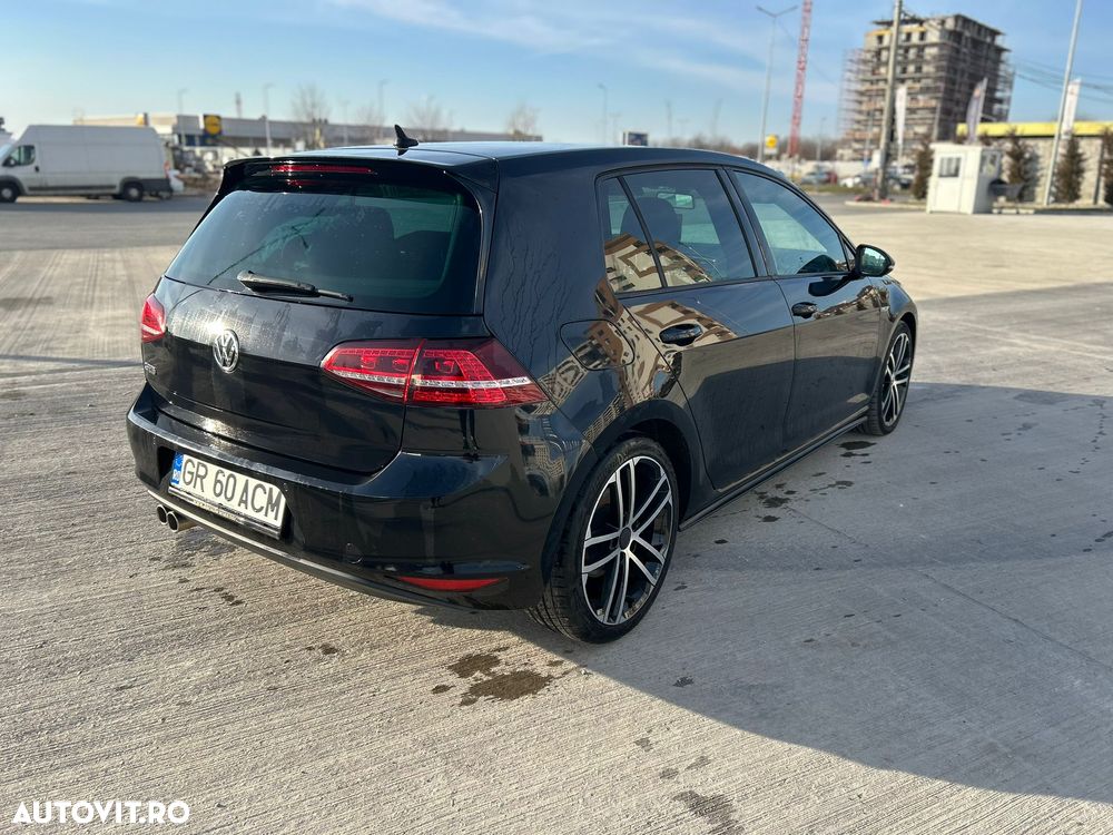 Volkswagen Golf - 5