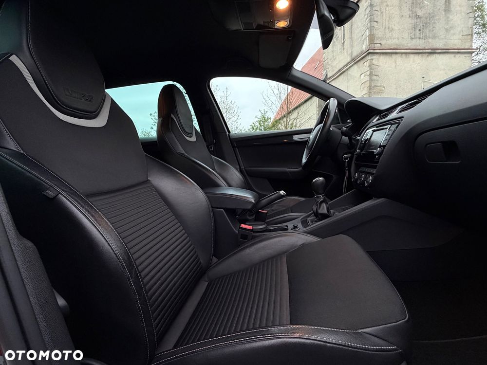 Skoda Octavia 2.0 TDI RS - 19