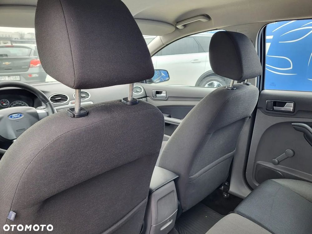 Ford Focus SW 1.6 TDCi Ambiente - 13