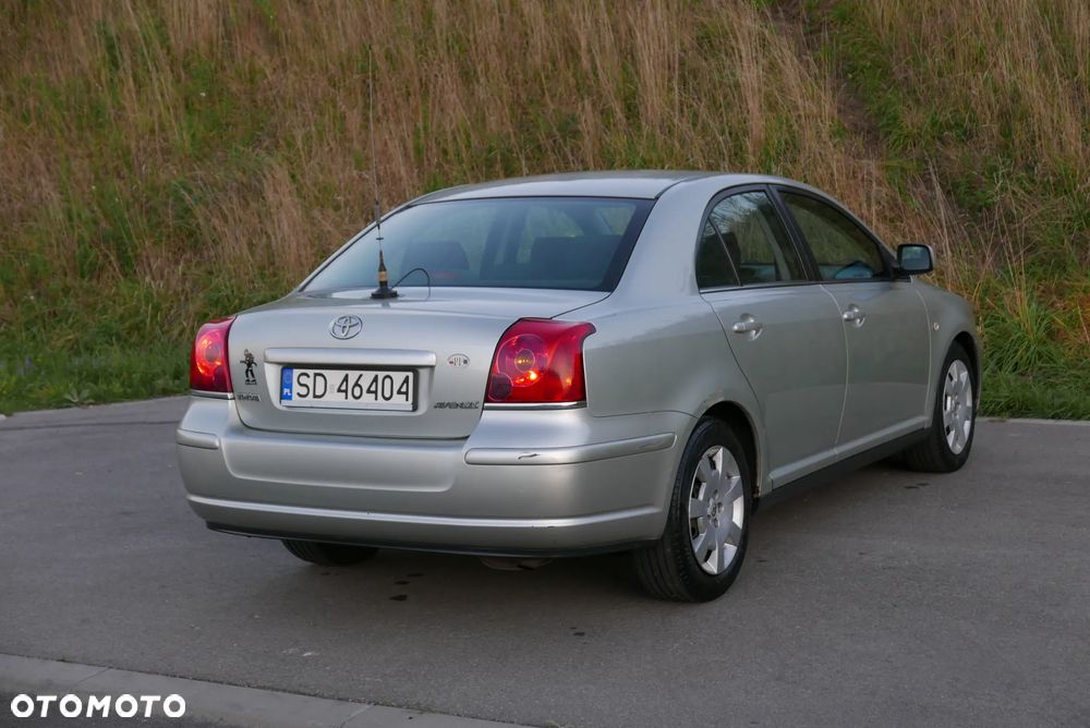 Toyota Avensis - 6