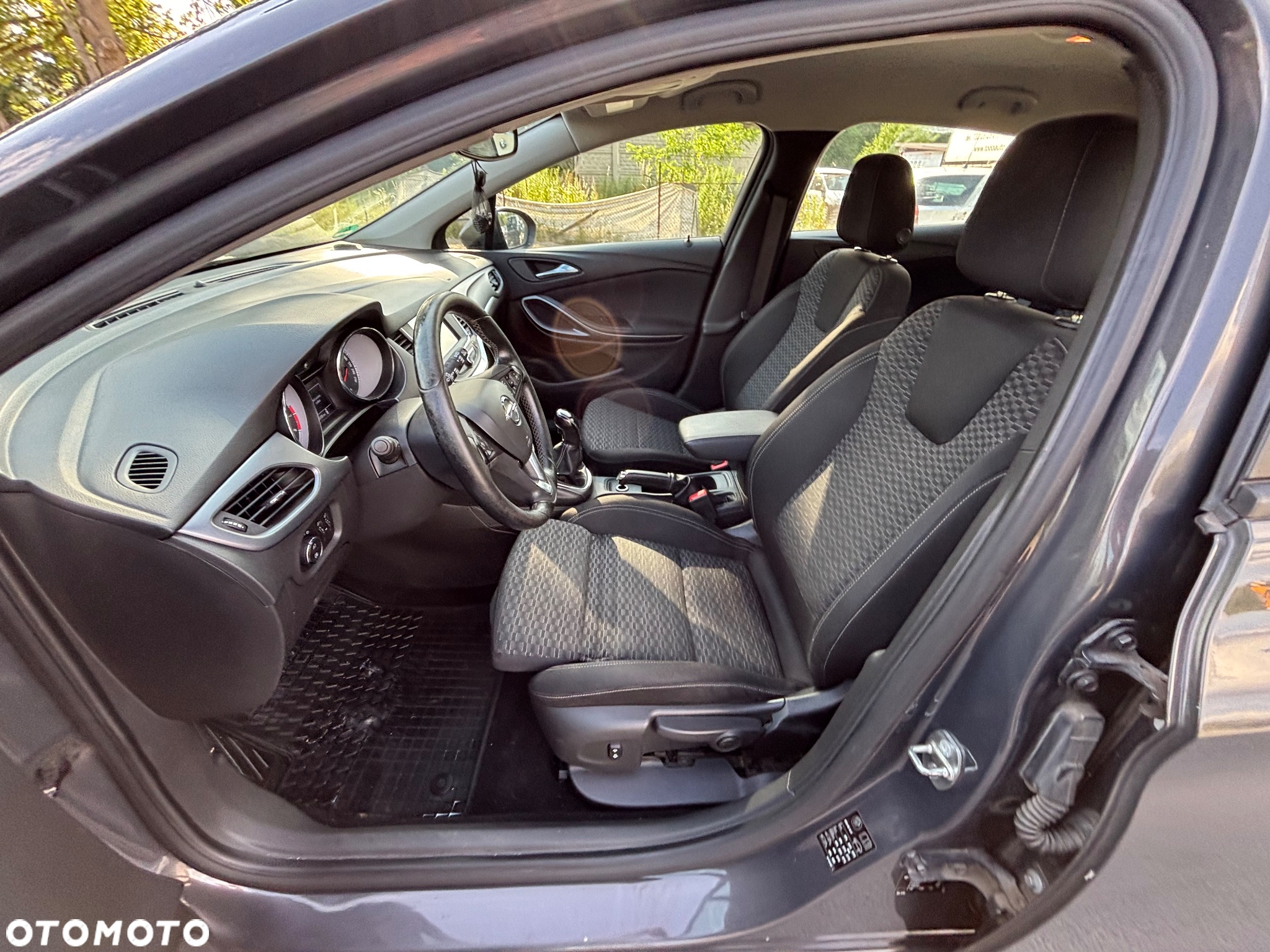 Opel Astra V 1.4 T GPF Dynamic S&S - 28