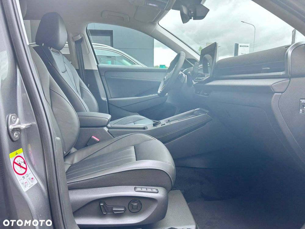 Volkswagen T-Roc - 17