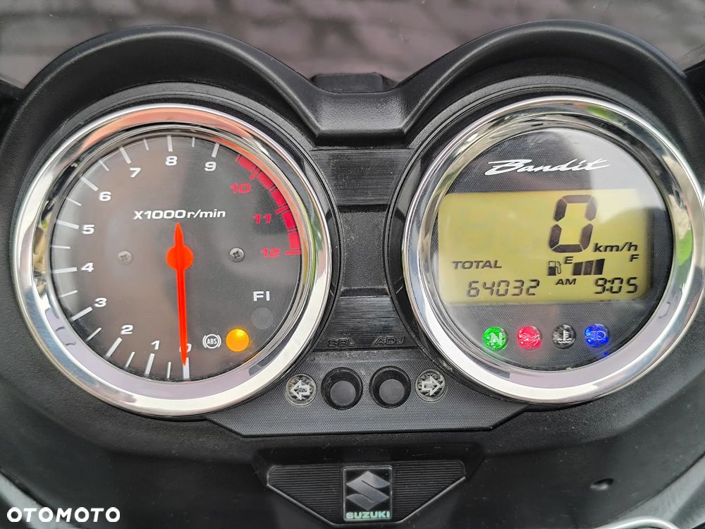 Suzuki Bandit - 19