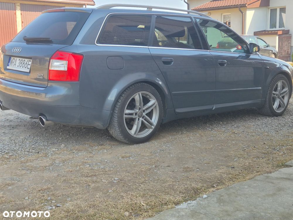 Audi A4 Avant 3.0 Quattro - 13