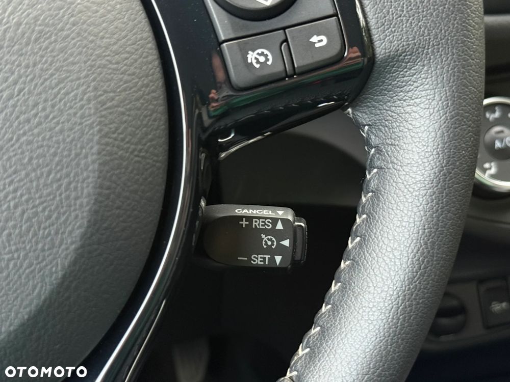 Toyota Yaris 1.5 Dynamic - 15