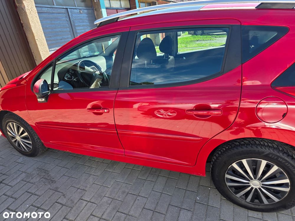 Peugeot 207 1.4 - 18