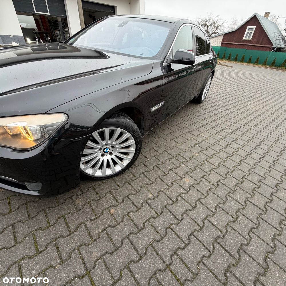 BMW Seria 7 740d xDrive - 18