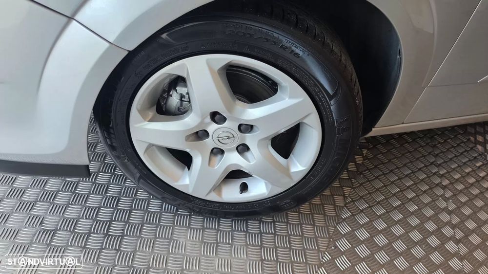 Opel Astra Caravan 1.3 CDTi Cosmo - 27