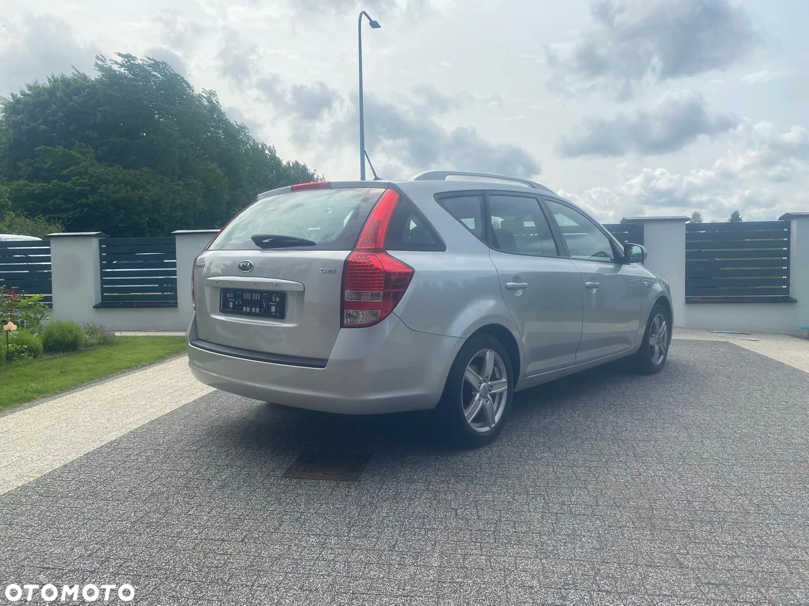 Kia Ceed - 8