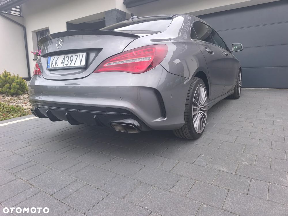Mercedes-Benz CLA 180 7G-DCT AMG Line - 13