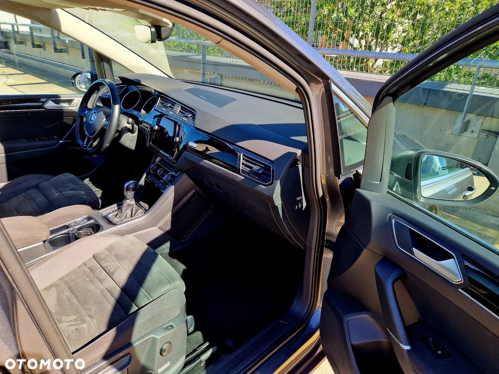 Volkswagen Touran 1.5 TSI EVO Highline DSG - 24
