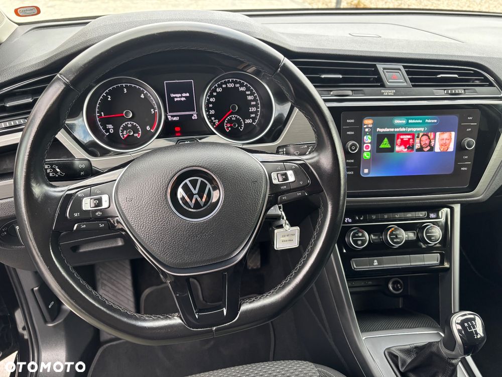 Volkswagen Touran - 9