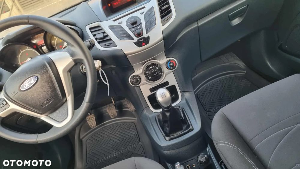 Ford Fiesta - 11