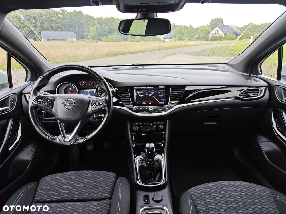 Opel Astra 1.4 T Dynamic - 24