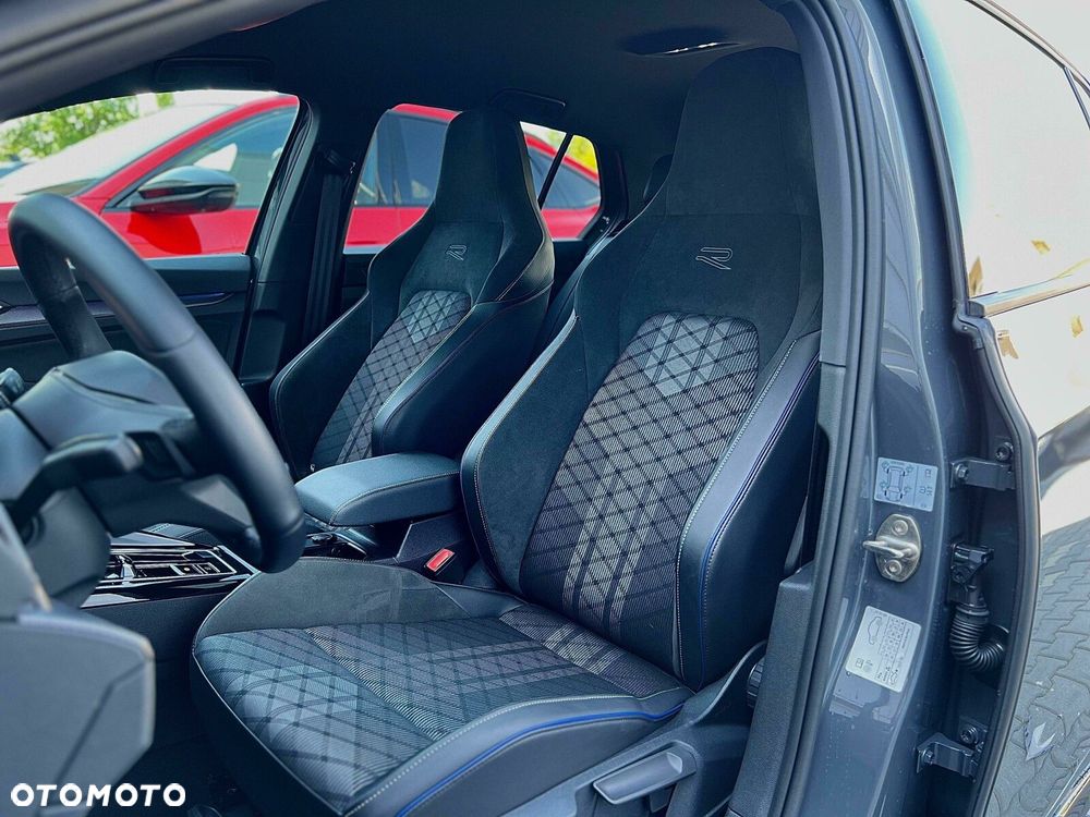 Volkswagen Golf - 17