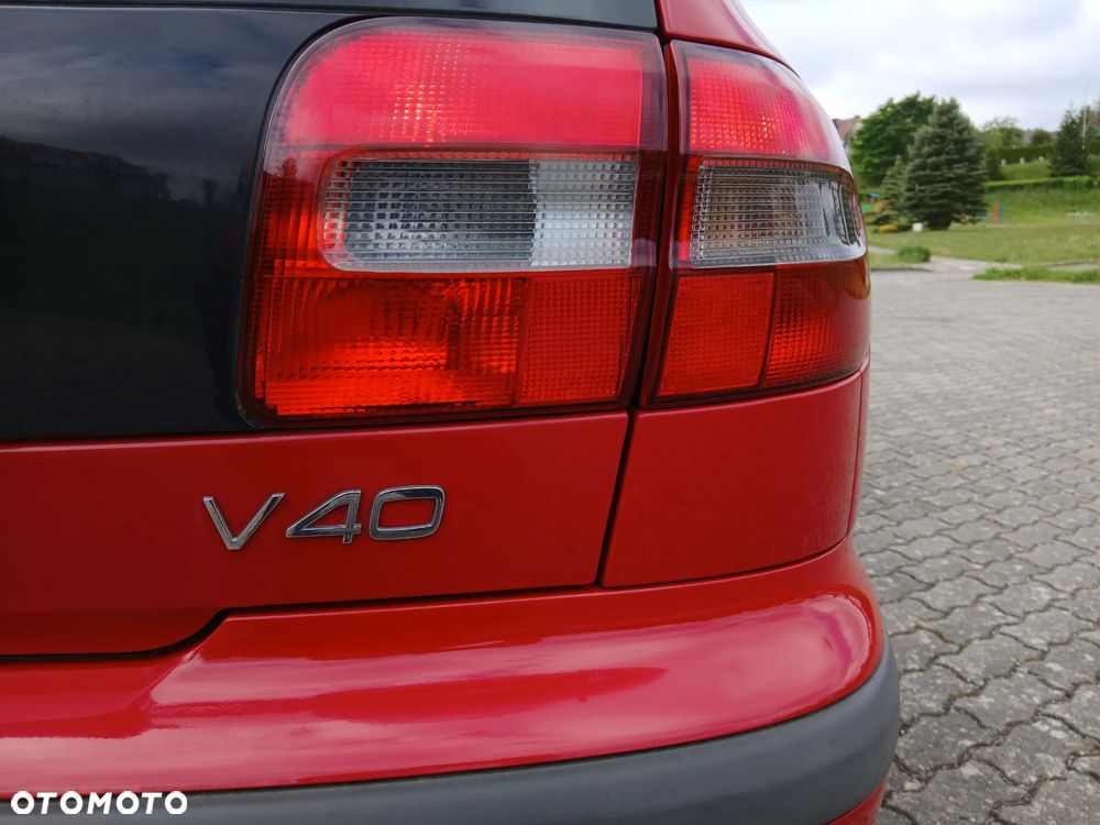 Volvo V40 - 40