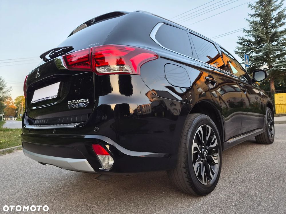 Mitsubishi Outlander - 17
