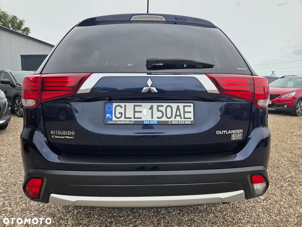 Mitsubishi Outlander 2.0 Instyle Navi 4WD CVT - 17